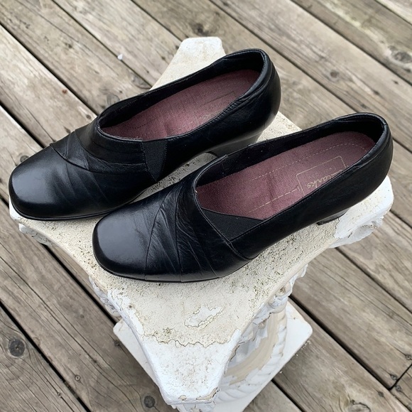 Clarks Everyday Active Air Black Shoes Size 7N - Picture 2 of 9